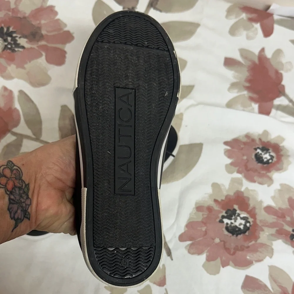 Nautica Women's Black and White Sneakers
